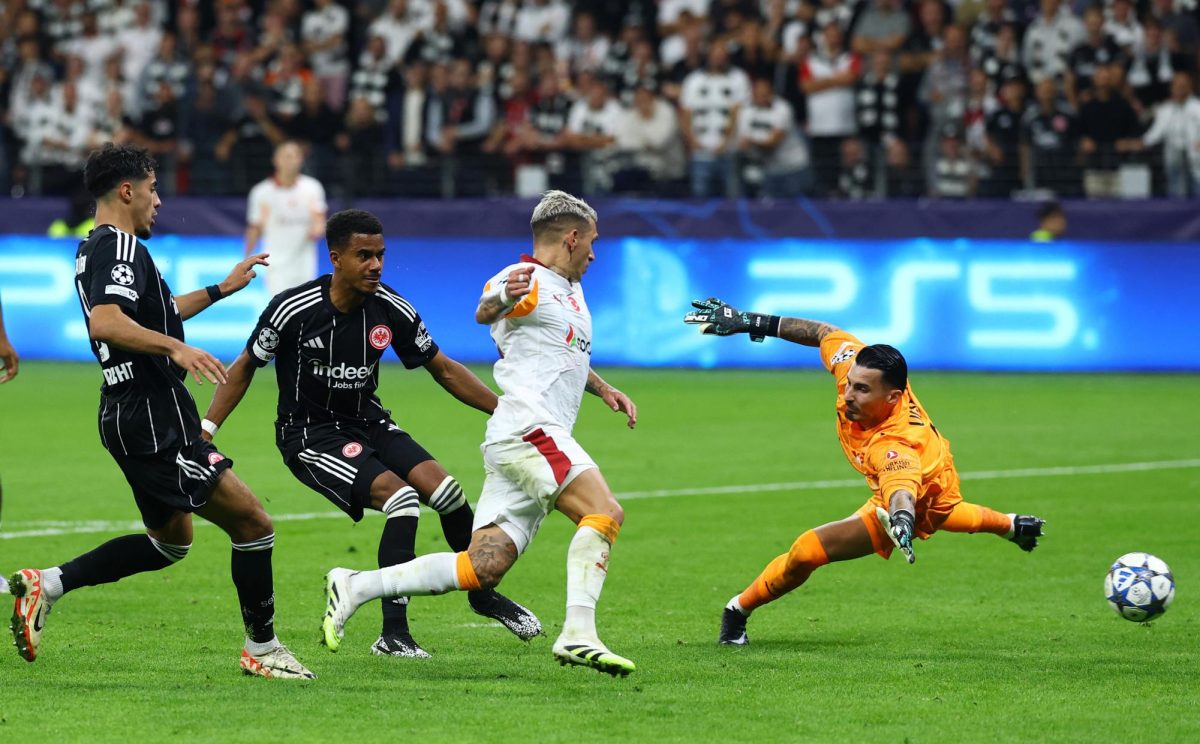 Soccer Football - UEFA Champions League - Eintracht Frankfurt v Galatasaray - Deutsche Bank Park, Frankfurt, Germany - September 18, 2025 Eintracht Frankfurt's Ansgar Knauff scores their fifth goal REUTERS/Kai Pfaffenbach